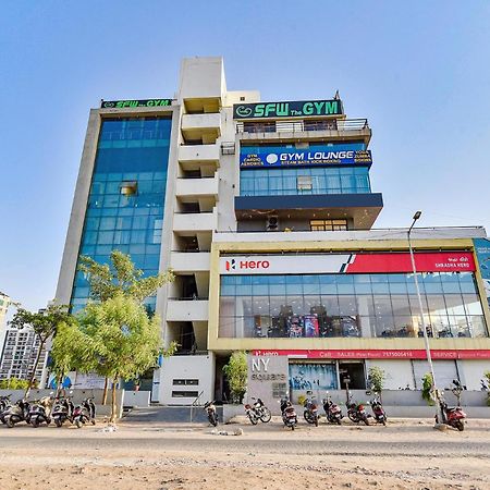 Fabhotel Ny Townhouse Ahmedabad Ngoại thất bức ảnh