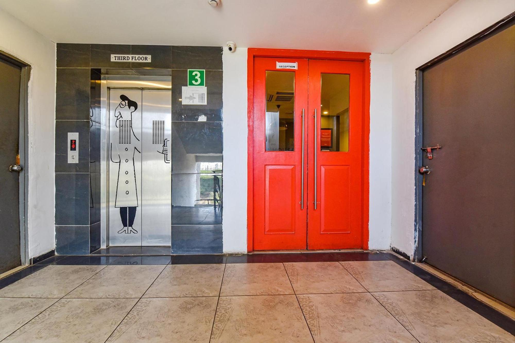 Fabhotel Ny Townhouse Ahmedabad Ngoại thất bức ảnh