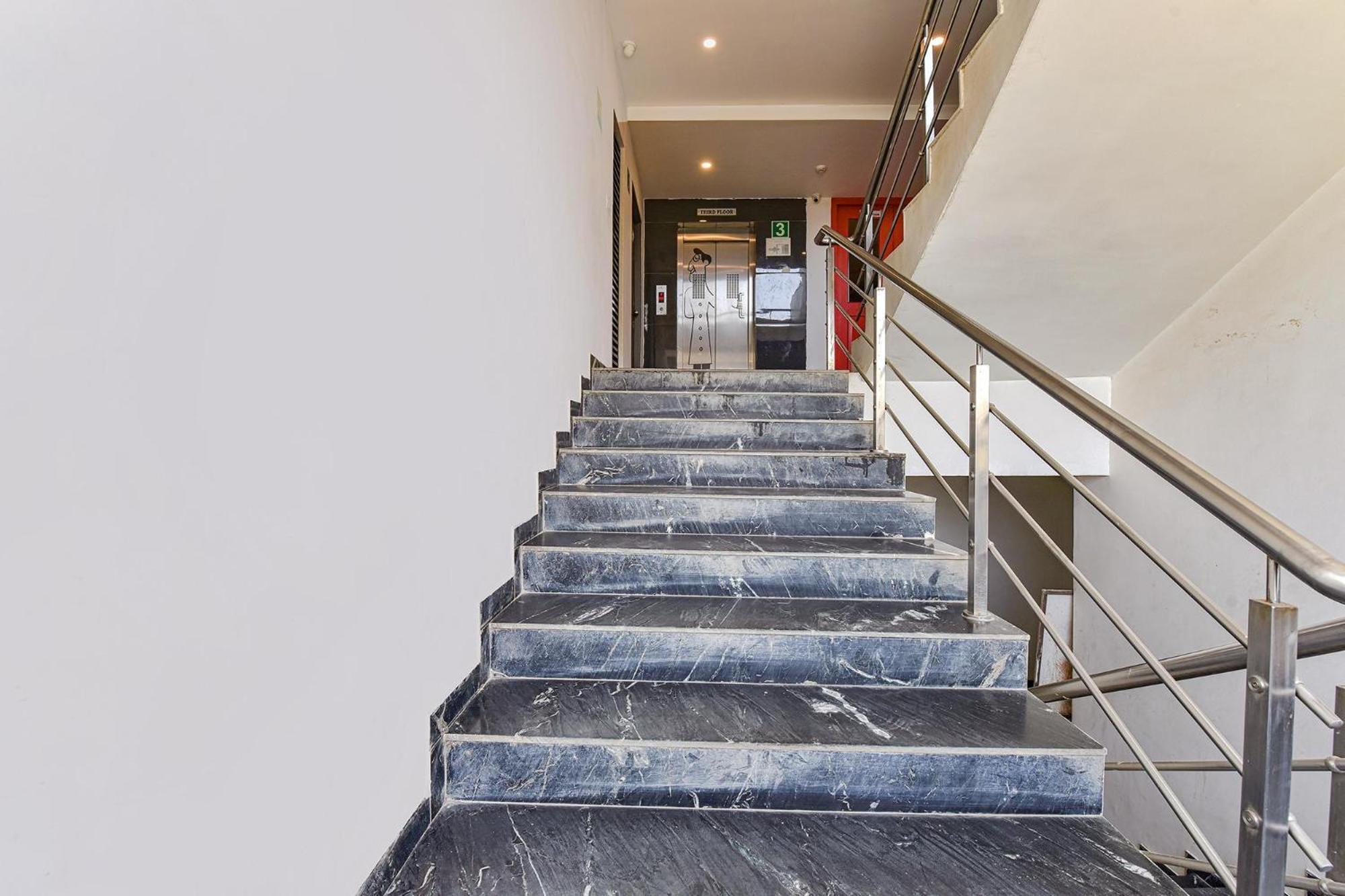 Fabhotel Ny Townhouse Ahmedabad Ngoại thất bức ảnh